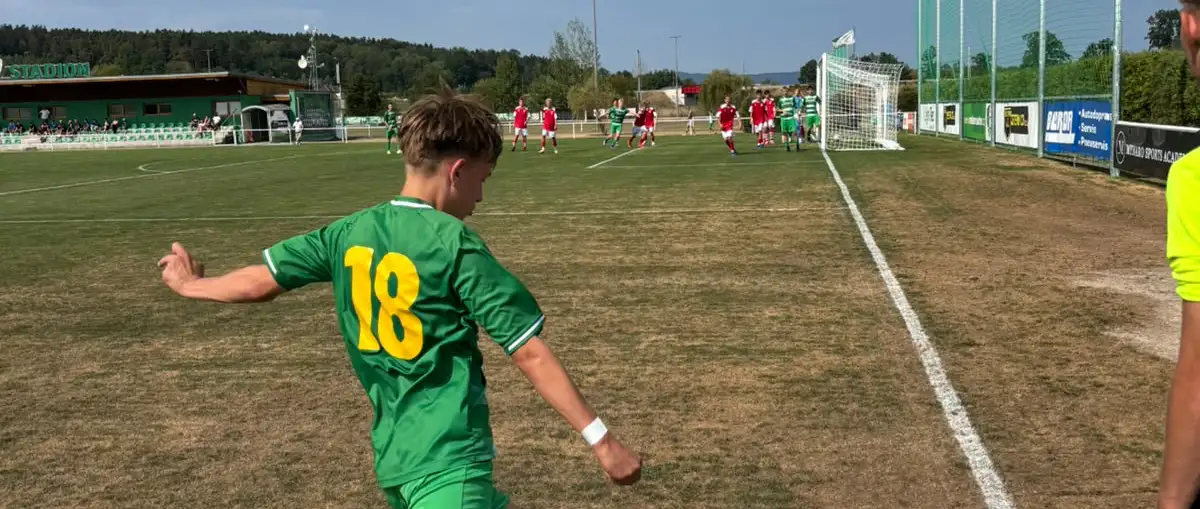 Všechny týmy našich žáků potkaly v úvodních utkáních plzeňskou Košutku