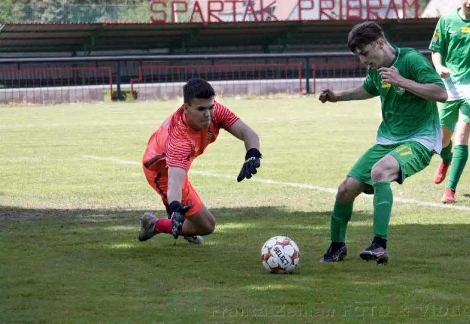 V Příbrami úřadoval čtyřgólový Matěj Smrž