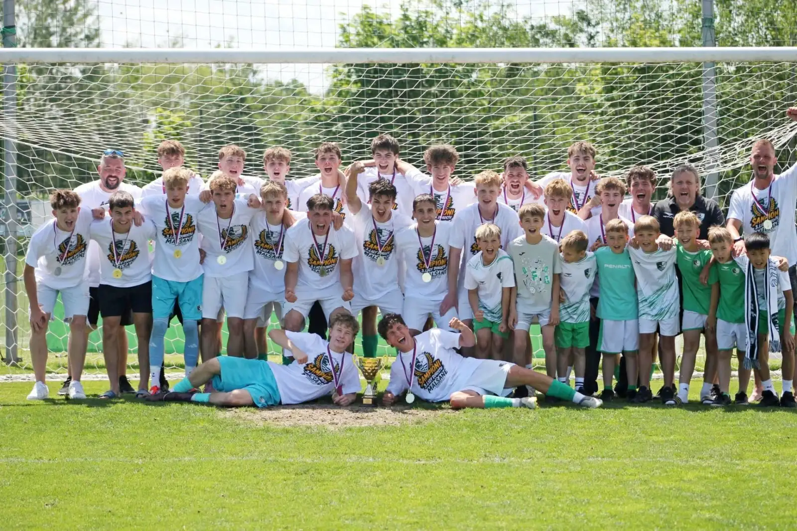 Jeden titul je už doma! Tým U19 ovládl 3. Českou ligu dorostu. A co béčko mužů?