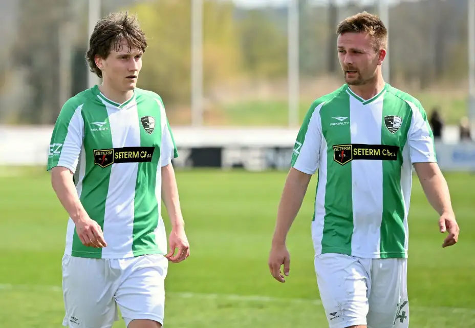 Smírný souboj v Dražicích. Domácí dotahovali v závěru