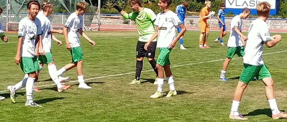 Dva zápasy dorostu ve Vlašimi, jeden za tři body, druhý debakl