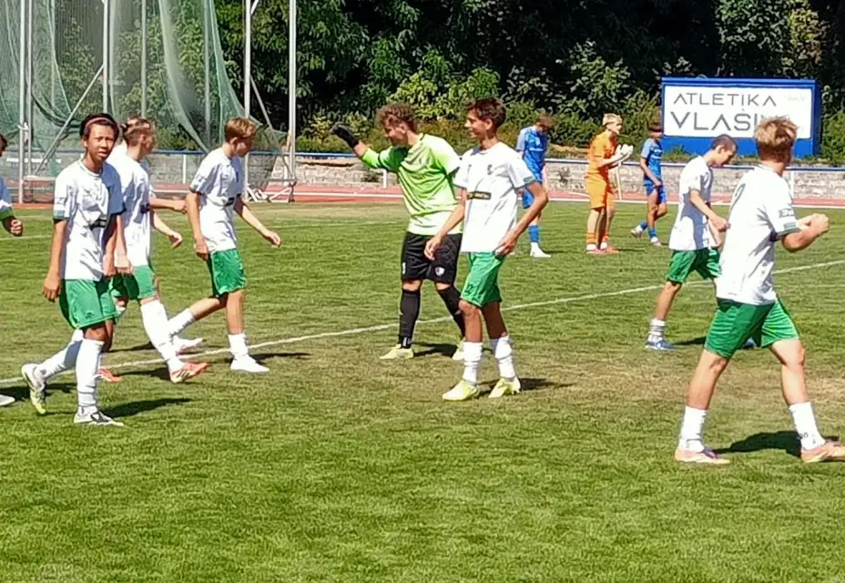 Dva zápasy dorostu ve Vlašimi, jeden za tři body, druhý debakl
