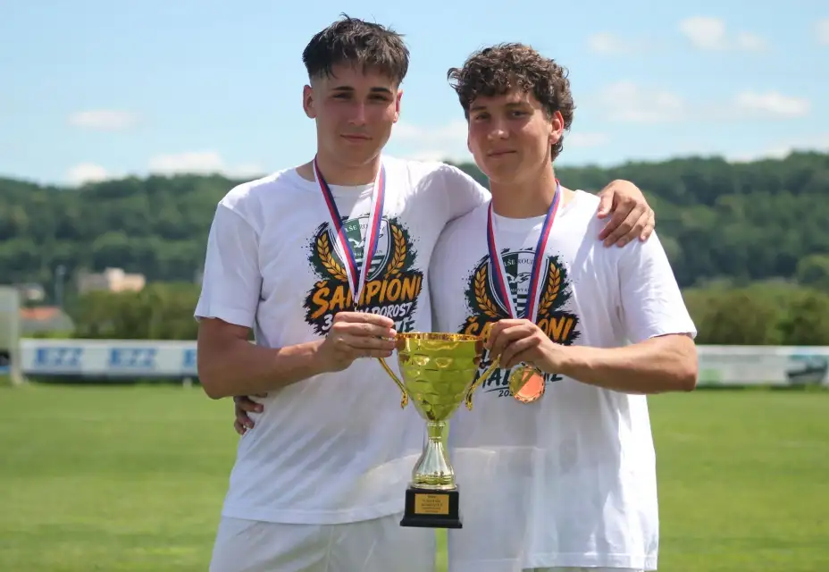Mistři, zpívali si dorostenci po zaslouženém triumfu