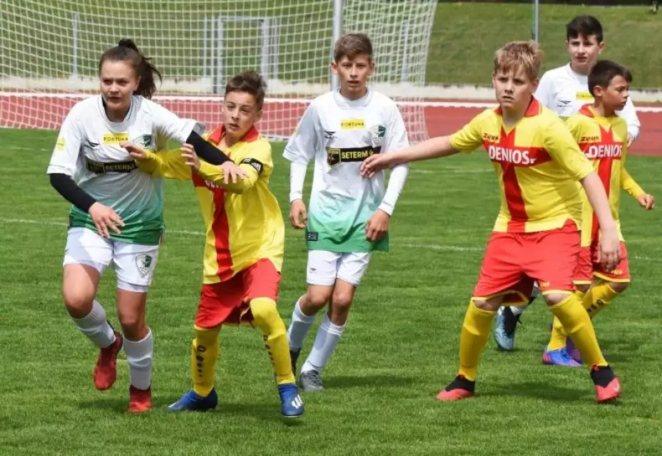 Mladší žáci zabodovali s Juniorem