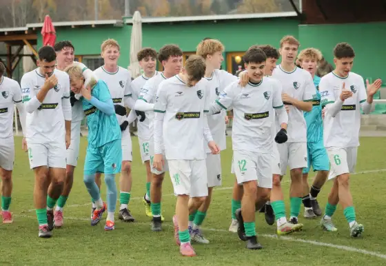 Dorostenci nastupují do zimního drilu