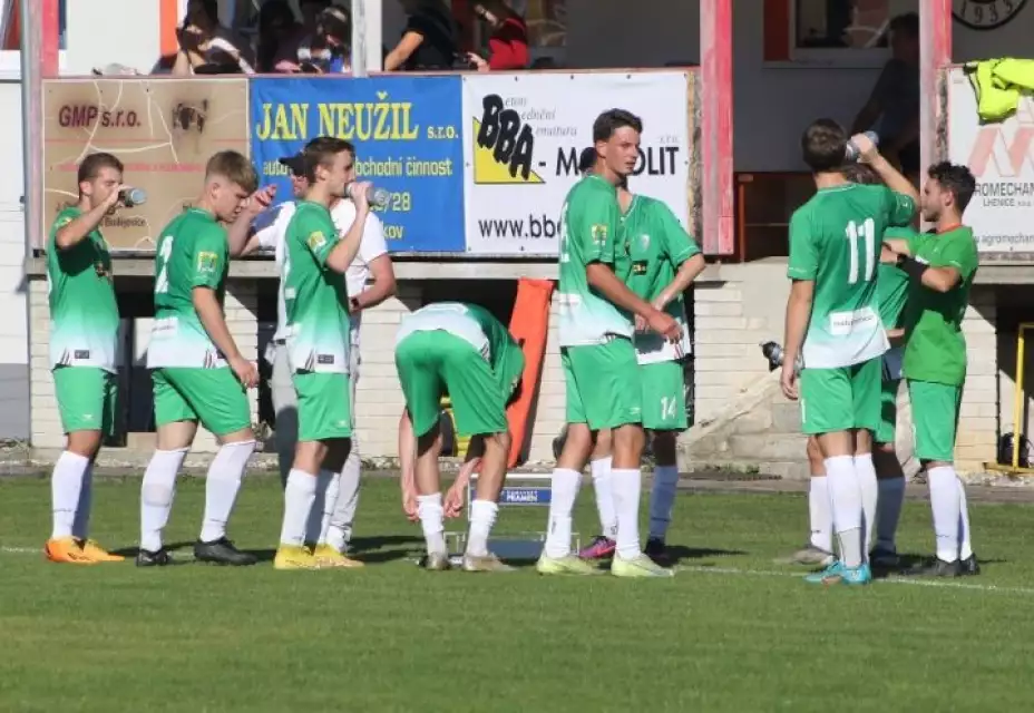 Béčko nezvládlo derby s Mladým